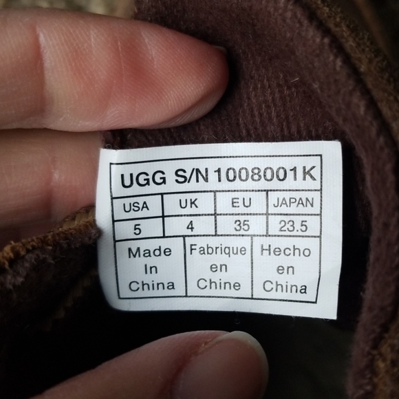 ********SOLD********Boys Ugg boots - Picture 4 of 5